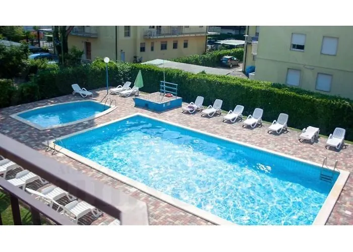 Calypso Apartment *